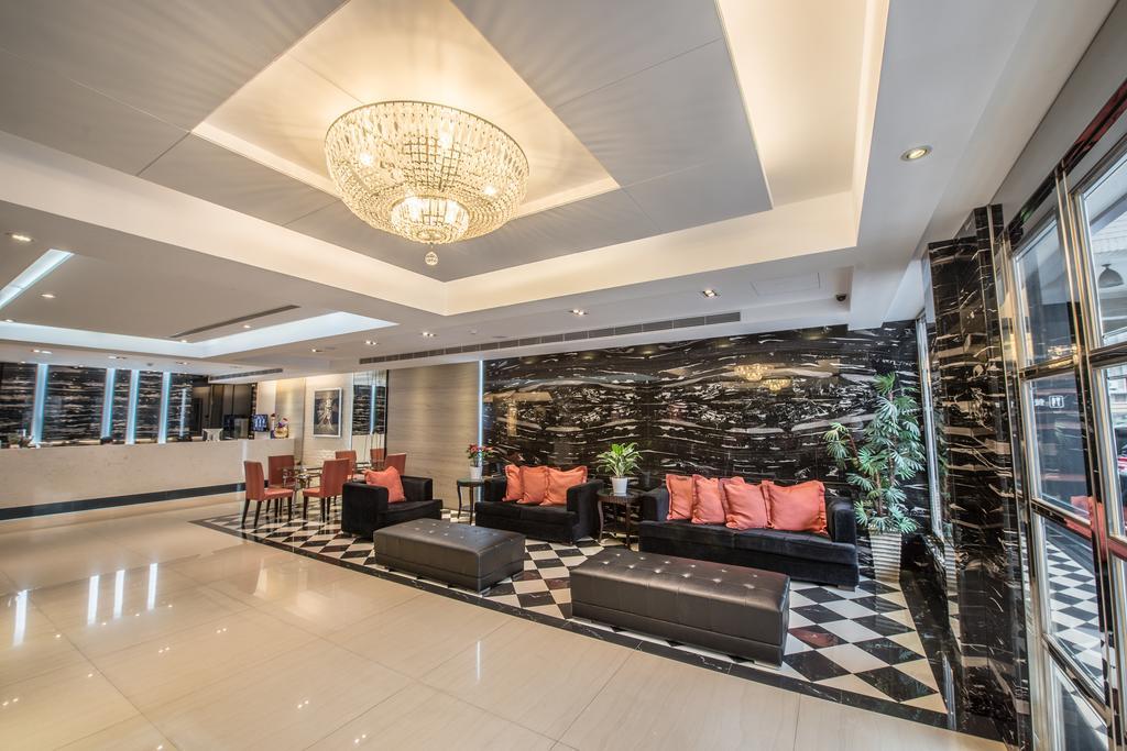 Golden Stone Hotel Kaohsiung Bagian luar foto