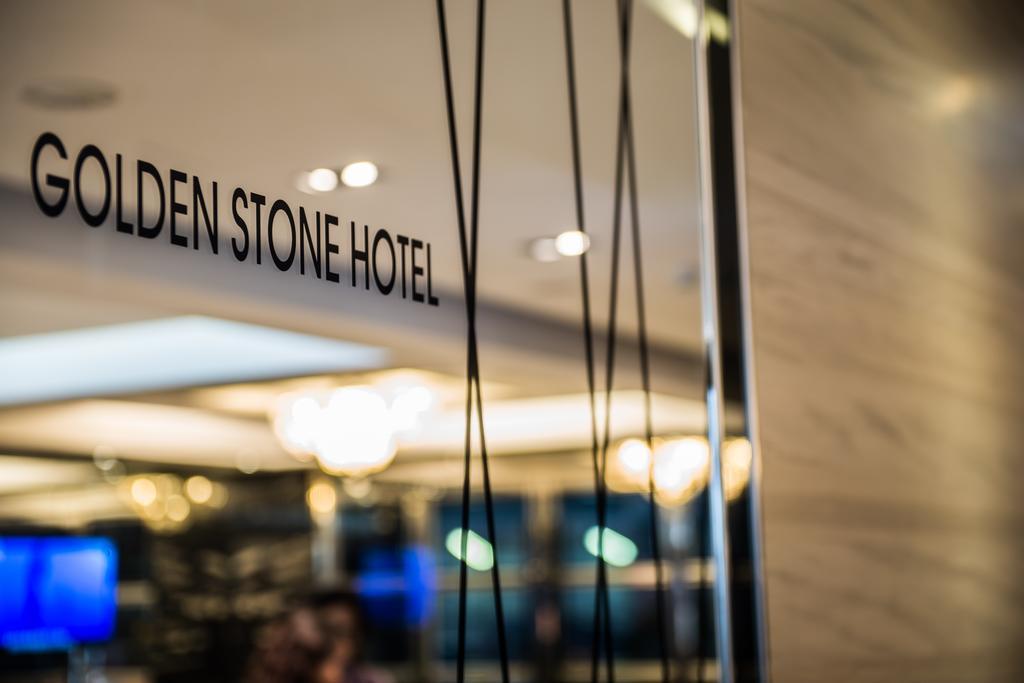 Golden Stone Hotel Kaohsiung Bagian luar foto
