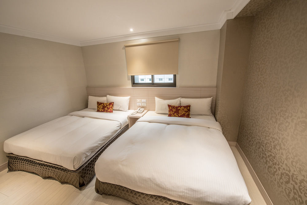 Golden Stone Hotel Kaohsiung Bagian luar foto